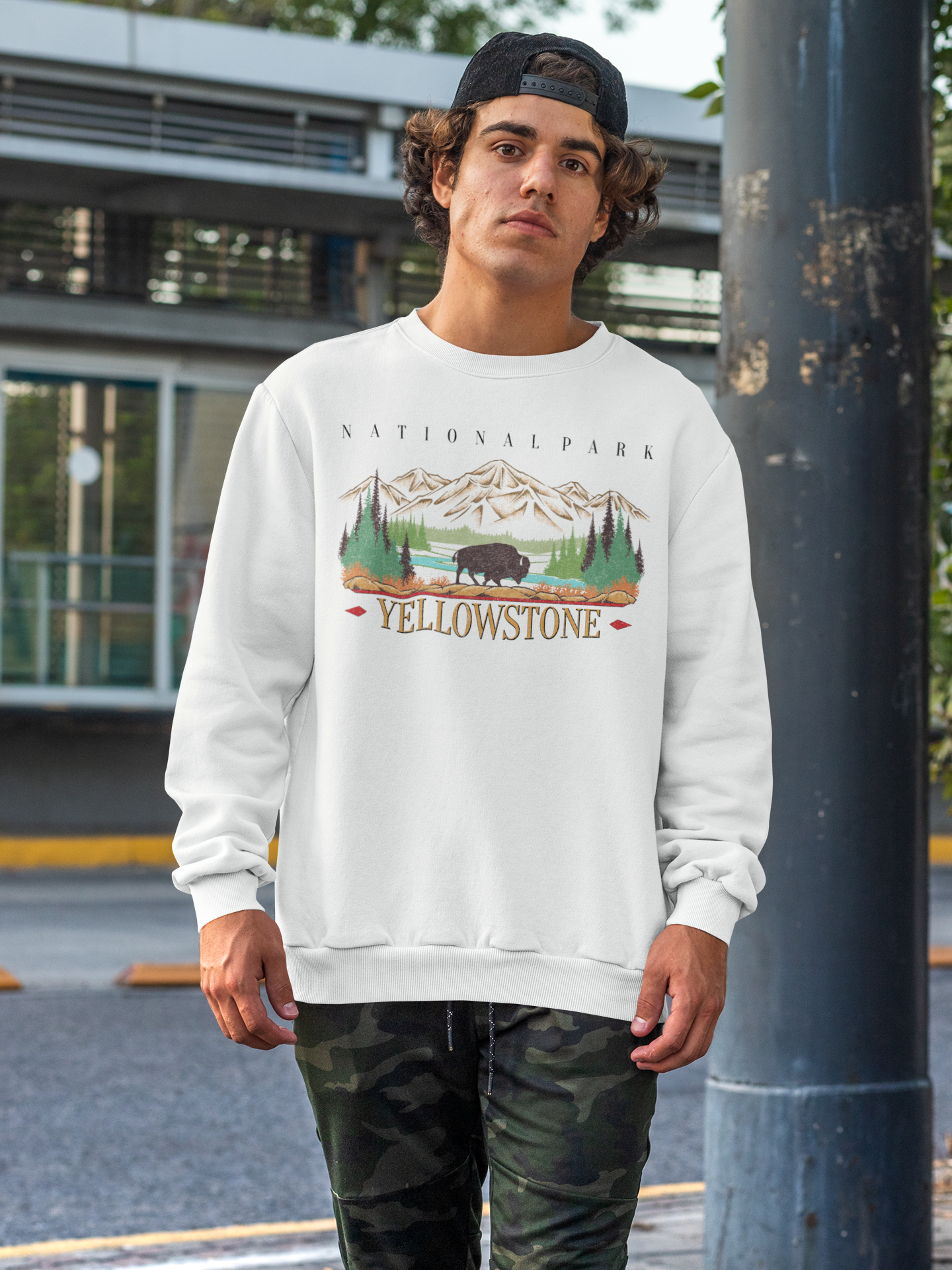 Vintage Yellowstone National Park Pullover Sweatshirt