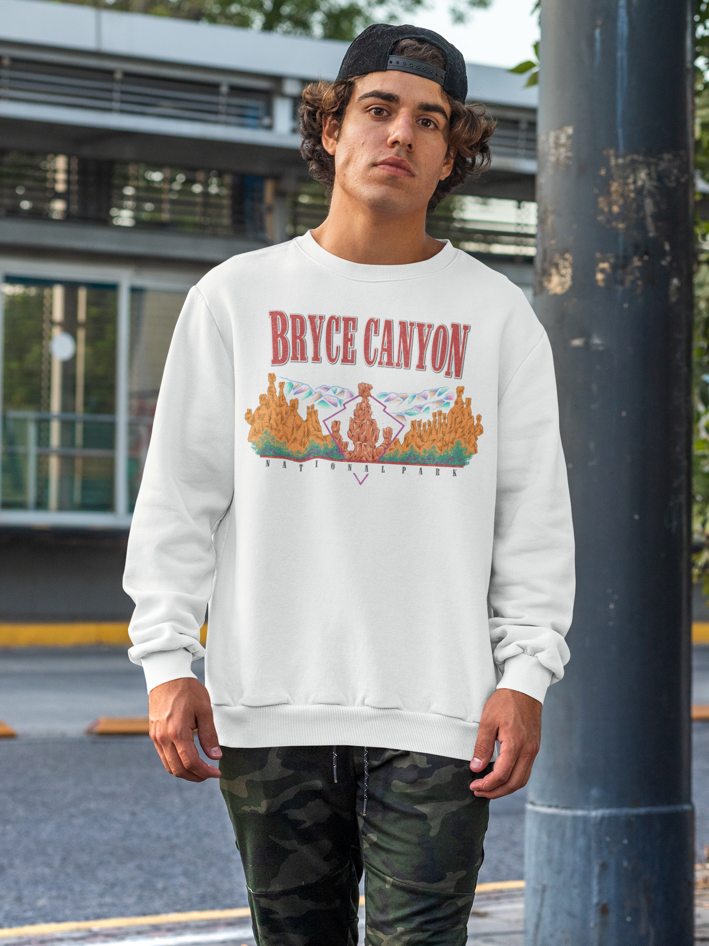 Vintage Bryce Canyon National Park Pullover Sweatshirt